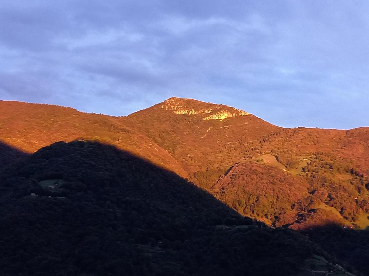 Case Vacanze Ai Burattini Adrara San Rocco 外观 照片
